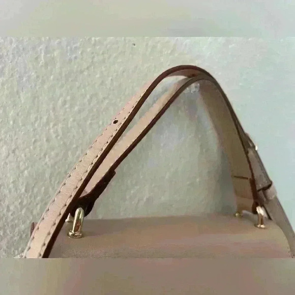 Sole Society Vegan Leather Crossbody Beige Purse With Card Slots Bag - Picture 5 of 6